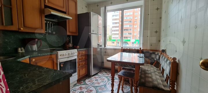 2-к. квартира, 56 м², 3/9 эт.