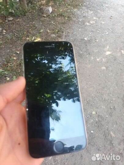 Телефон iPhone 6s