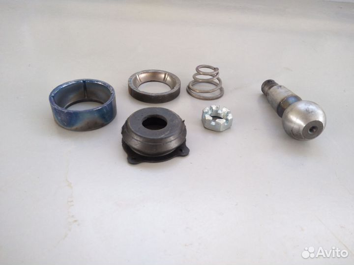 Палец рулевой тяги м 18*1,5 комплект (вкладыши пру