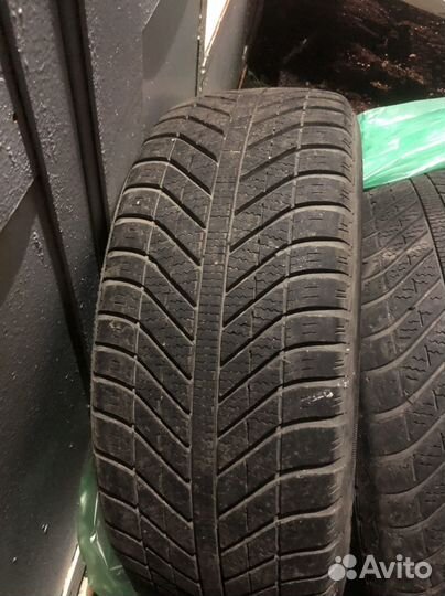 Goodyear Vector 4Seasons 205/55 R16