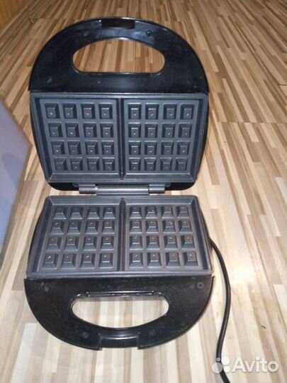 Вафельница и раклетница