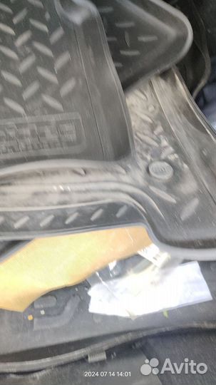 Продам коврики Шевроле aveo