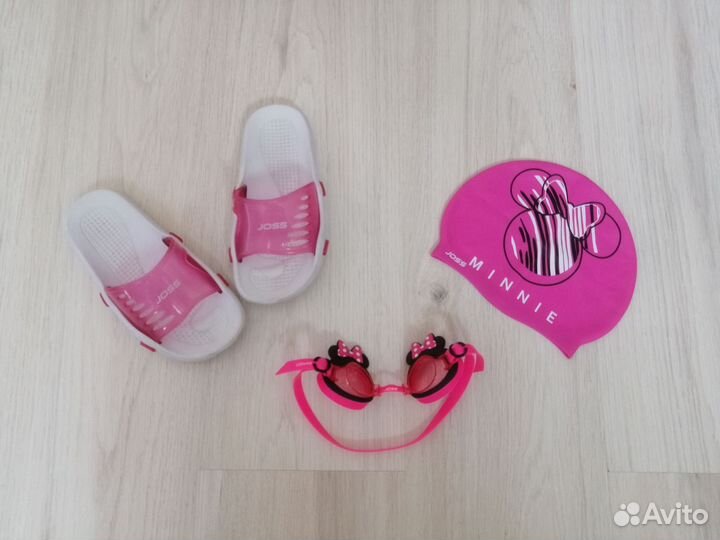 Очки, шапочка, сланцы для бассейна 32 р