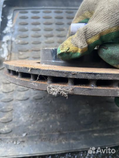 Диск тормозной передний Toyota Yaris 2005-2011г