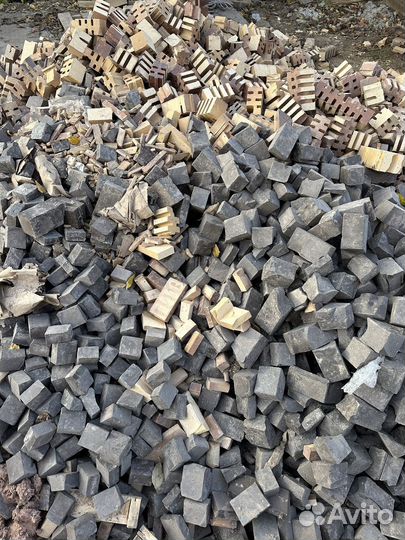 Бой и обрезки керамического кирпича