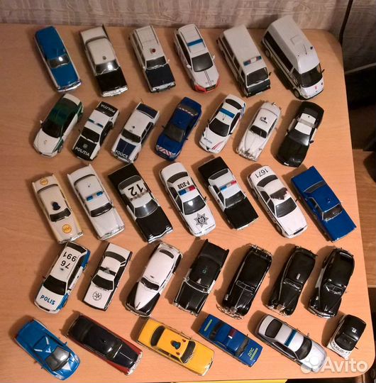 Полицейские и милицейские машины коллекция 34 штук