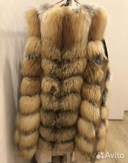 Жилетка меховая натуральная лиса