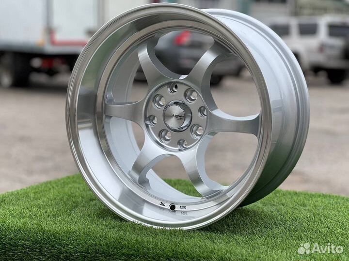 Разноширокие диски Advan racing r16 5x100/114.3