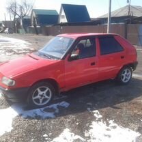 Skoda Felicia 1.6 MT, 1997, битый, 40 000 км, с пробегом, цена 100 000 руб.