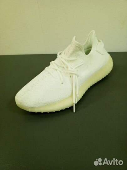 Yeezy boost 350 v2 cream white