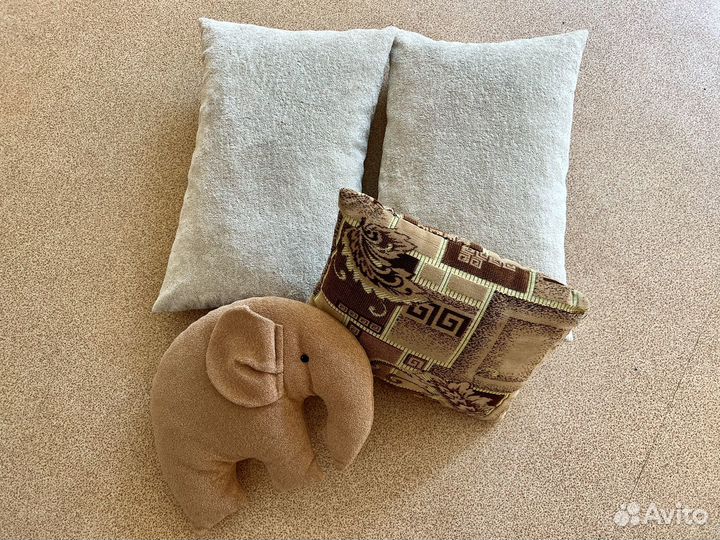 Подушки диванные цена за все