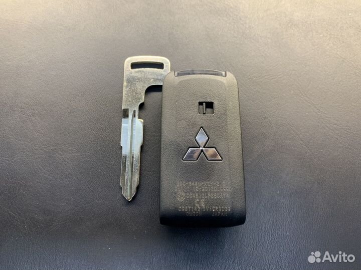 Ключ Mitsubishi Outlander оригинал 2009 - 2015 год