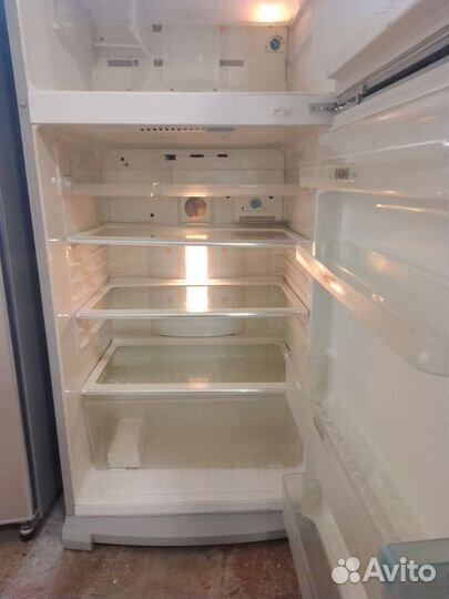 Холодильник Sharp как новый в рассрочку без банков