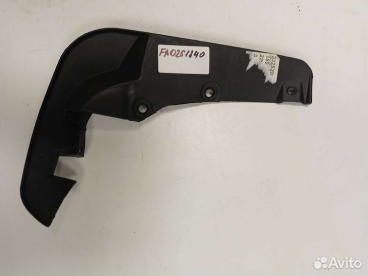 Брызговик передний правый FAW besturn B50