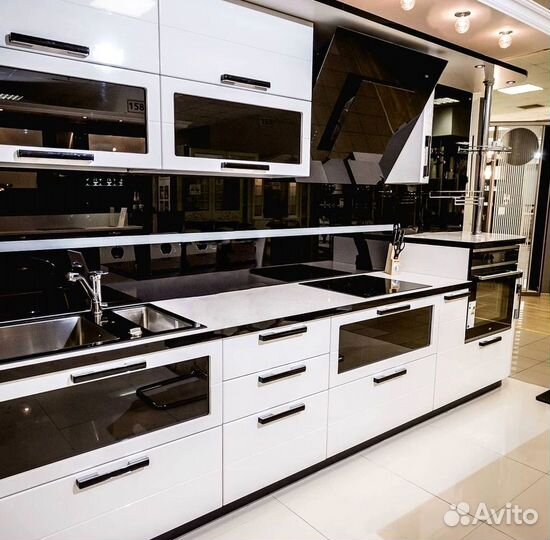 Кухонный гарнитур на заказ под ключ