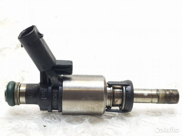 Форсунка топливная Audi A3 cdaa 2008