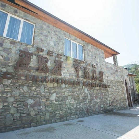 Гостиница, 2000 м²