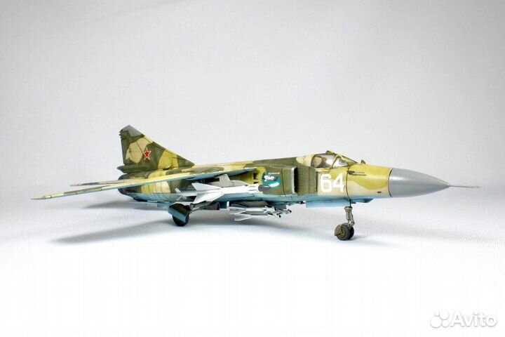 Модель самолета миг-23