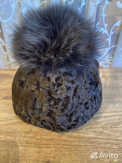 Шапка женская из каракуля с опушкой 56-58 р