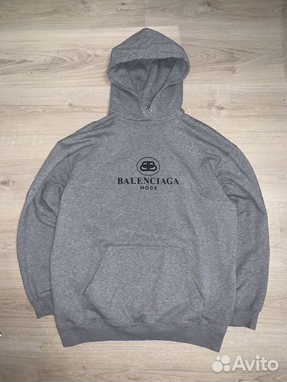 Balenciaga худи оригинал