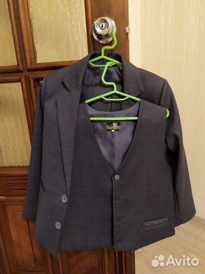 Костюм тройка для мальчика 128