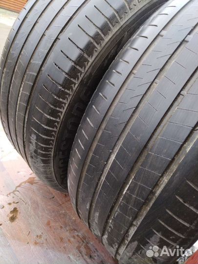 Bridgestone Alenza 001 285/60 R18