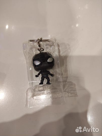Funko pop человек паук, брелок