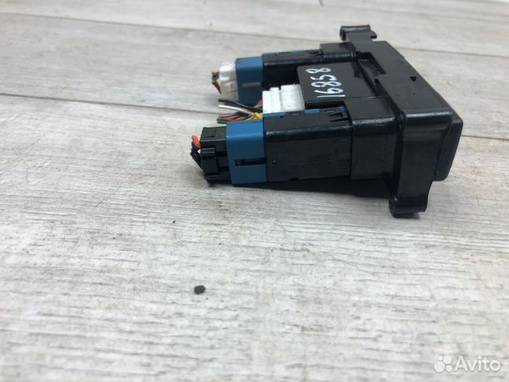 Блок управления сиденьем Hyundai I20 хэтчбек G4LA