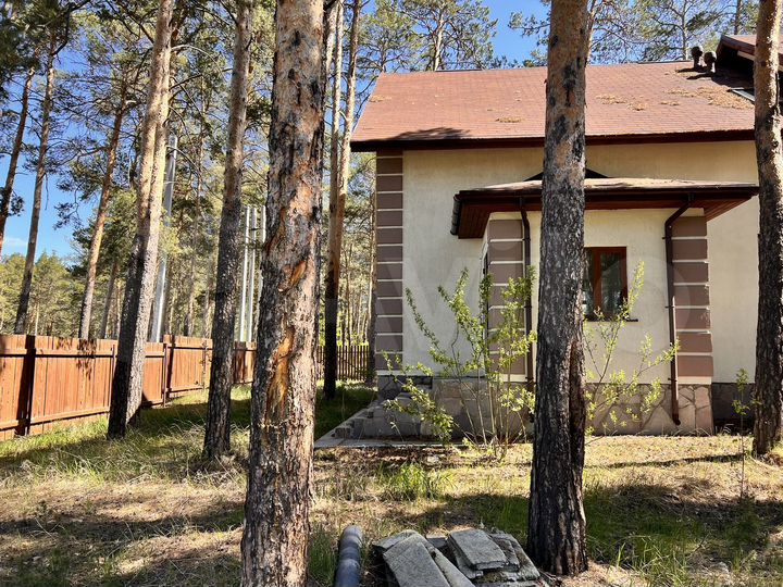 Коттедж 130 м² на участке 8 сот.