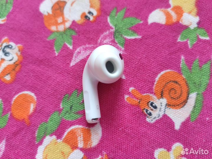 Правый наушник AirPods Pro 2