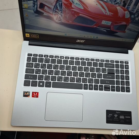 Ноутбук Acer FullHD/R5 3500U/8GB/256GB+1TB/Vega 8