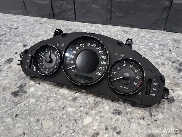 Панель приборов W219 Дорестайл