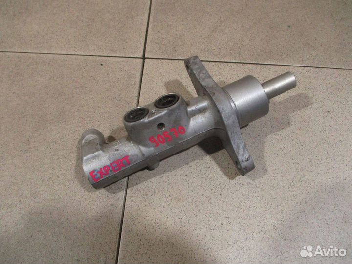 Цилиндр тормозной главный Peugeot Expert 2