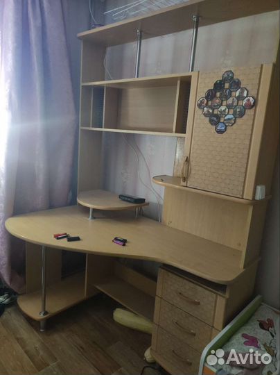 Компьютерный стол