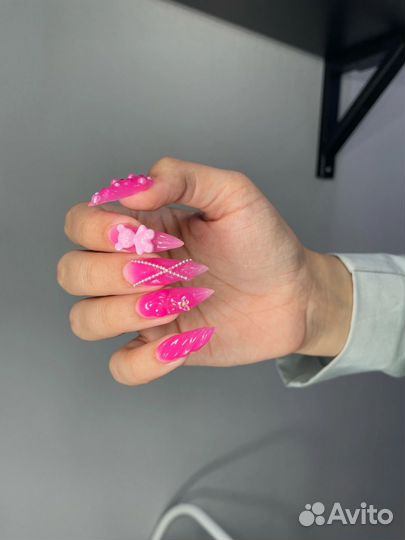 Маникюр/педикюр/наращивание ногтей
