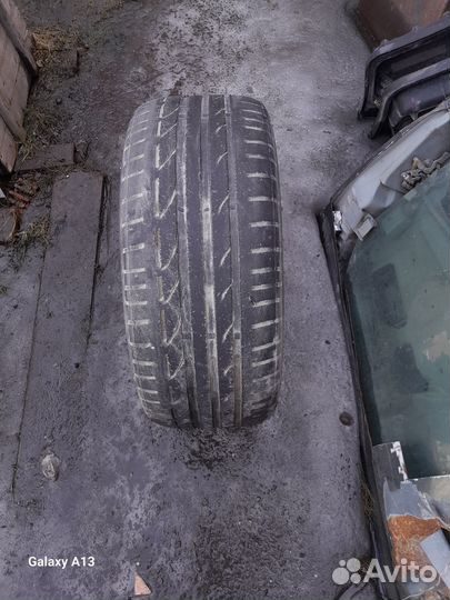 Bridgestone Potenza RE 050A l 235/50 R17