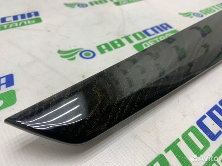 Накладка декоративная двери передняя левая