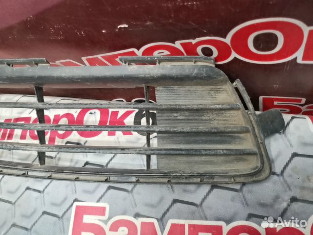 Решетка бампера передний Toyota Corolla