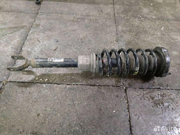 Стойка амортизатора передняя Mercedes-Benz C219