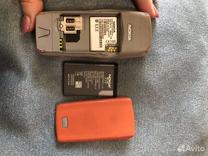 Телефон Nokia 1100