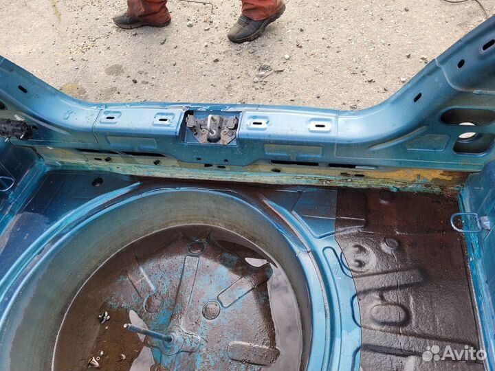 Панель задняя на Opel Astra H