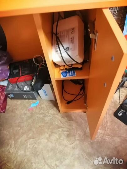 Стол компьютерный