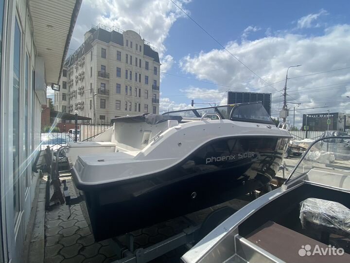 Катер Phoenix 510 BR