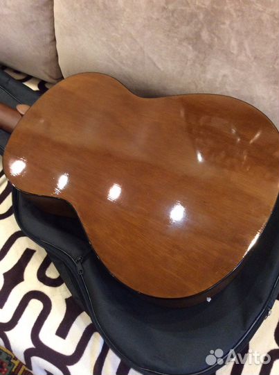 Классическая гитара Yamaha c40