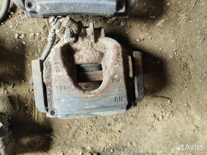 Peugeot 508 суппорт передний