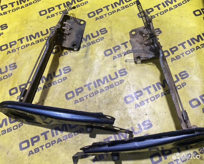 Элемент передней панели верхняя Audi 80 B3