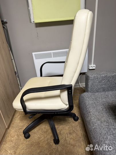 Компьютерное кресло