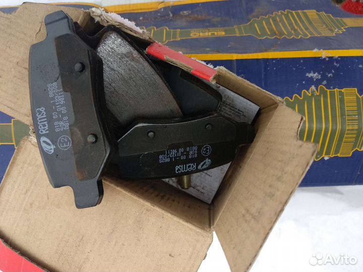 Колодки тормозные задние на Мерседес В Кл. новые