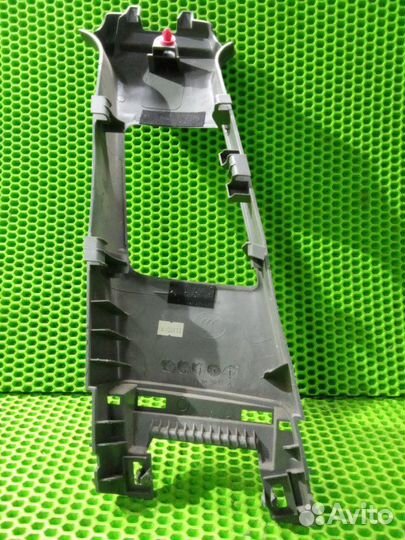 Накладка на стойку кузова правая Honda Civic R18A2