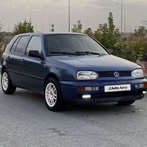 Volkswagen Golf 1.8 AT, 1997, 225 000 км, с пробегом, цена 255 000 руб.